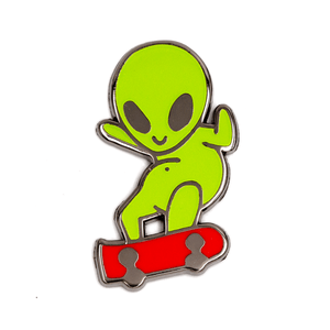 Skateboard Alien Pin